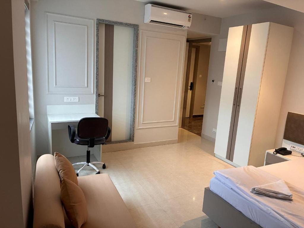 Swarn Hotel - 3-star hotel in Kolkata, Kolkata - photo 1
