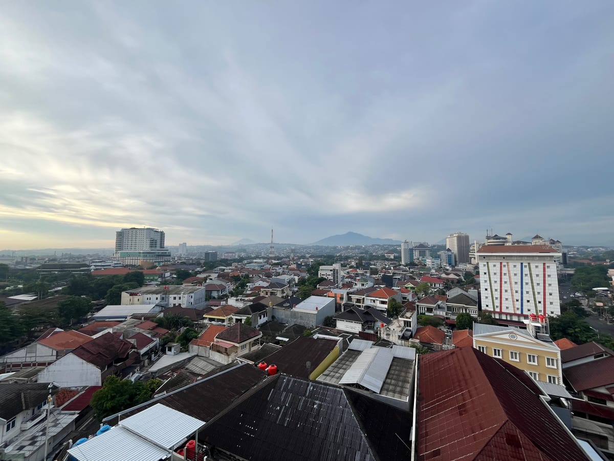REZ Hotel - Hotel de 4 estrelas em Kota Semarang, Kota Semarang