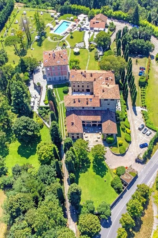 Relais & Spa Castello di Casiglio - 4-star hotel in Erba, 15 min drive from Como, Lake Como - photo 1