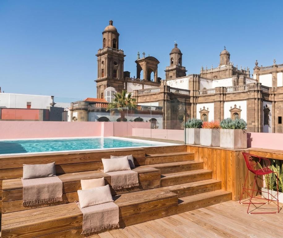 VEINTIUNO Emblematic Hotels by Airnest - 4-star hotel in Las Palmas de Gran Canaria, Las Palmas de Gran Canaria - photo 1
