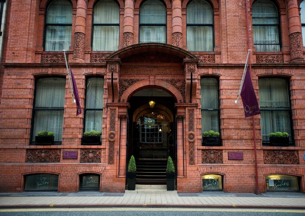 Quebecs - 4-star hotel in Leeds, Leeds - photo 1