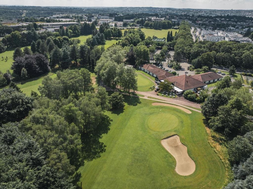 Domaine Golf Saint-Lazare - 3-star hotel in Limoges, Limoges - photo 1