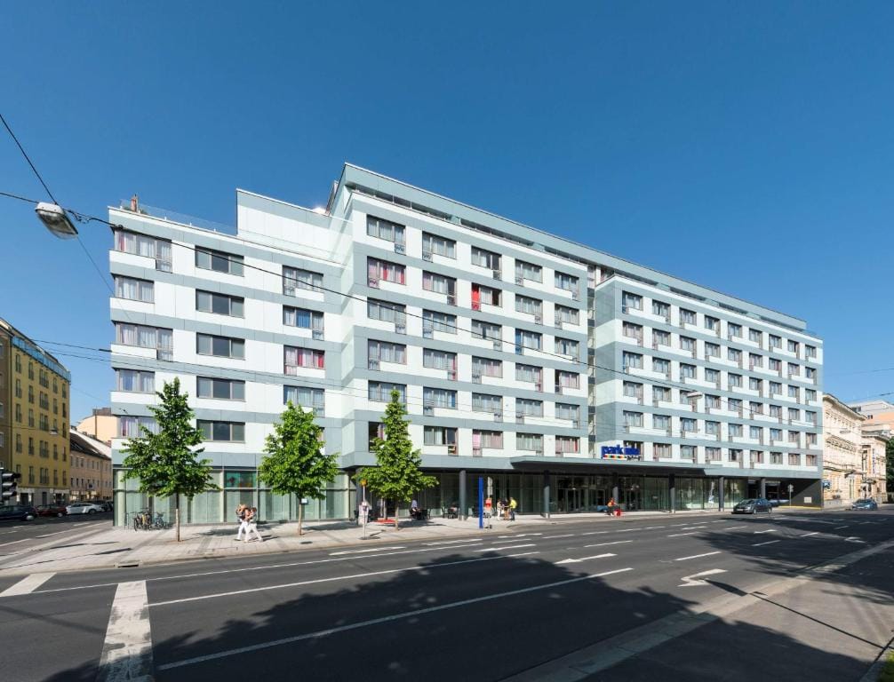 Park Inn by Radisson Linz - 4-star hotel in Linz, Linz - photo 1
