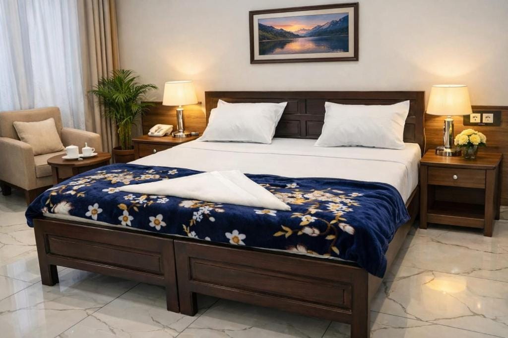 Park Palace - 3-star hotel in Lucknow, Lucknow - photo 1