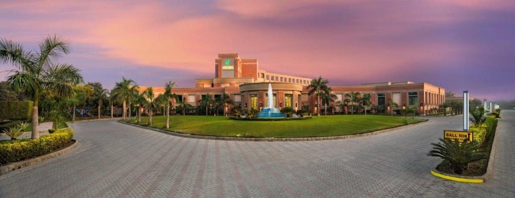 NIRVANA Luxury Hotel l Ludhiana - 5-star hotel in Ludhiana, Ludhiana - photo 1