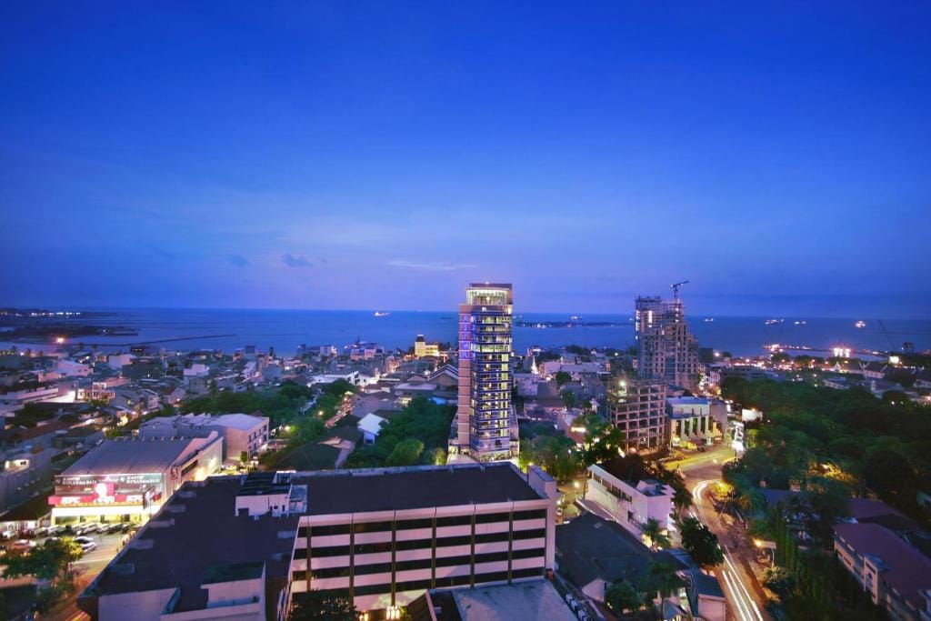 Aston Makassar Hotel & Convention Center - 4-star hotel in Makassar, Makassar - photo 1