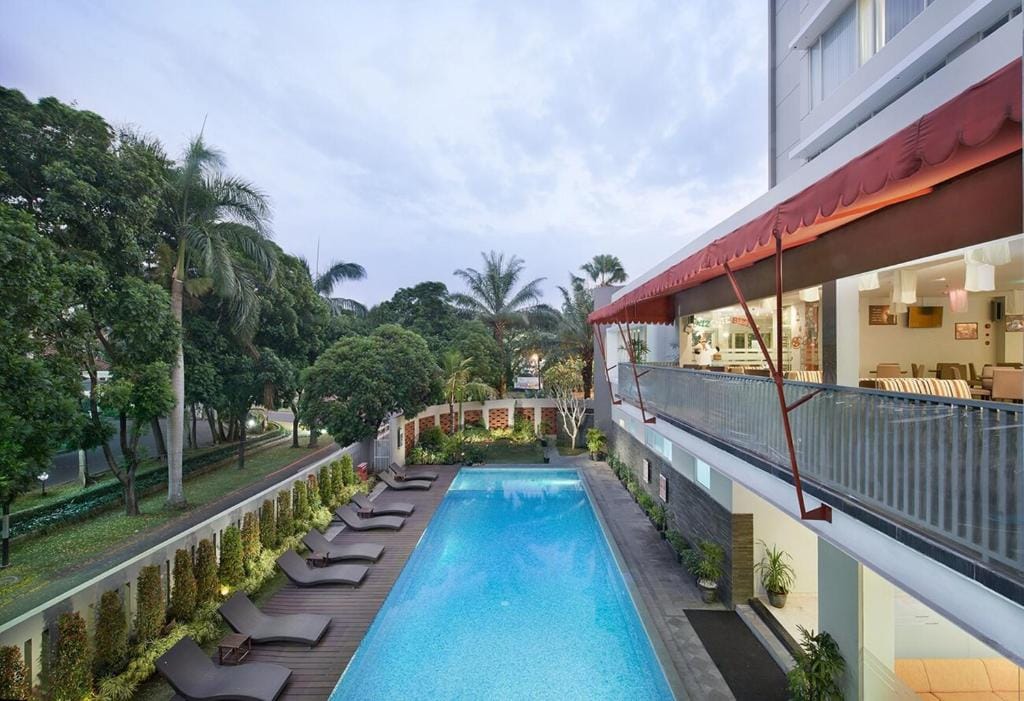 Grand Cakra Hotel Malang - 4-star hotel in Malang, Malang - photo 1