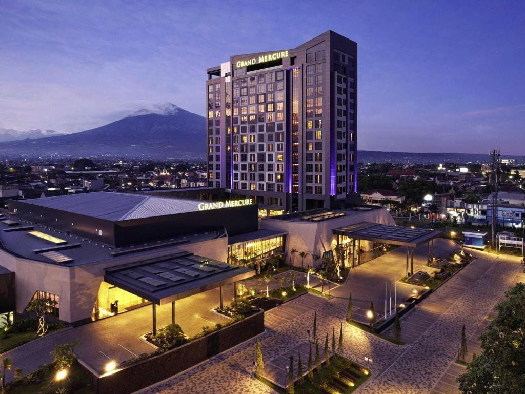Grand Mercure Malang Mirama - 5-star hotel in Malang, Malang - photo 1