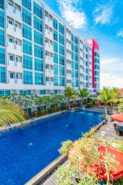 Swiss-Belinn Malang - 3-star hotel in Malang, Malang - photo 1