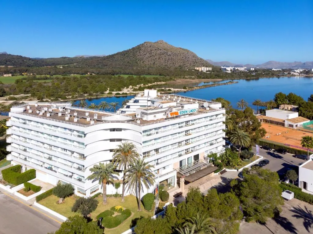 Complejo de piscinas del VIVA Eden Lago, Port d'Alcudia, Mallorca