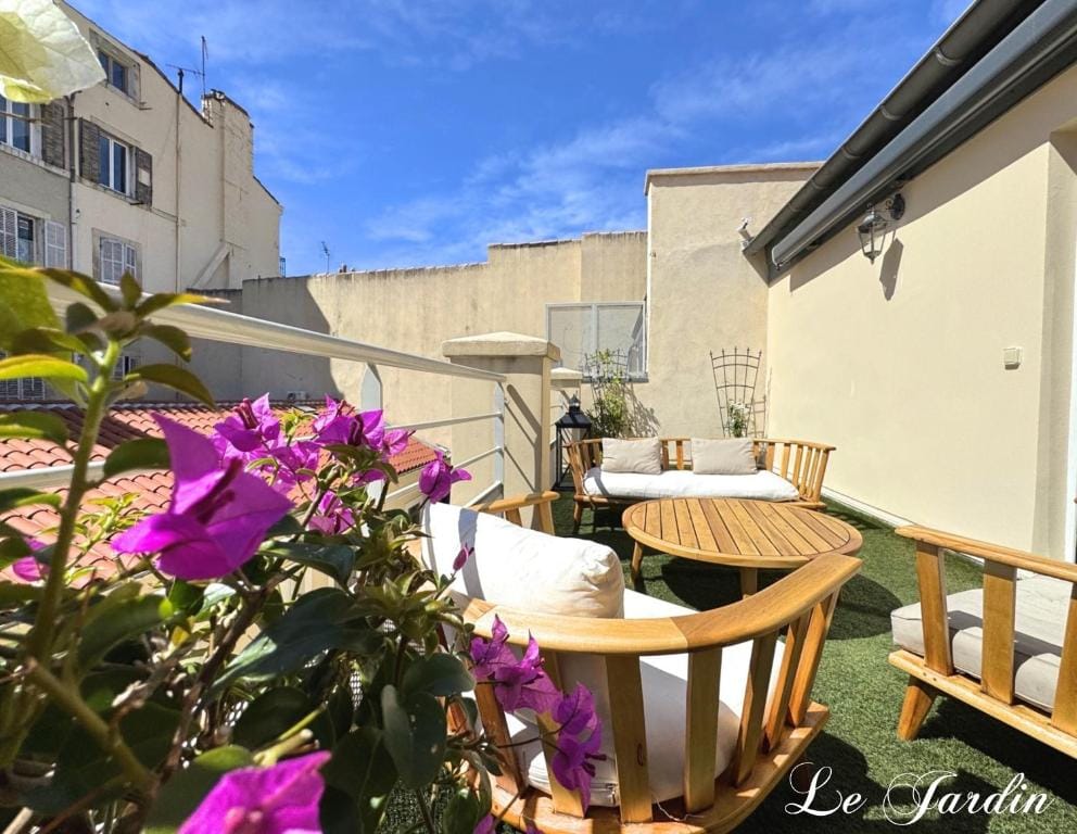 Les Appartements du Vieux Port - 4-star hotel in Marseille, Marseille - photo 1