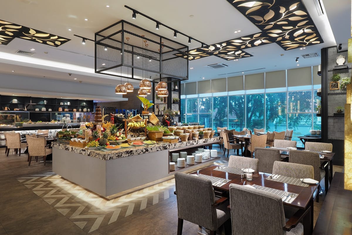 Cambridge Hotel Medan - 5-star hotel in Medan, Medan - photo 1