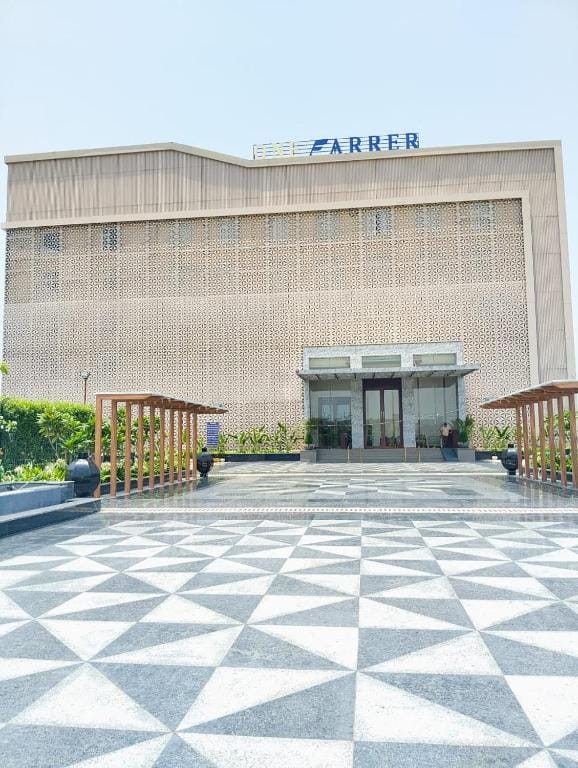One Farrer Hotels And Resorts - 4-star hotel in Meerut, Meerut - photo 1