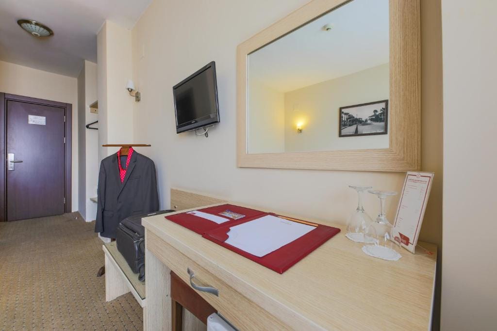 Hostapark Hotel - Hotel de 3 estrellas en Mersin, Mersin - photo 1