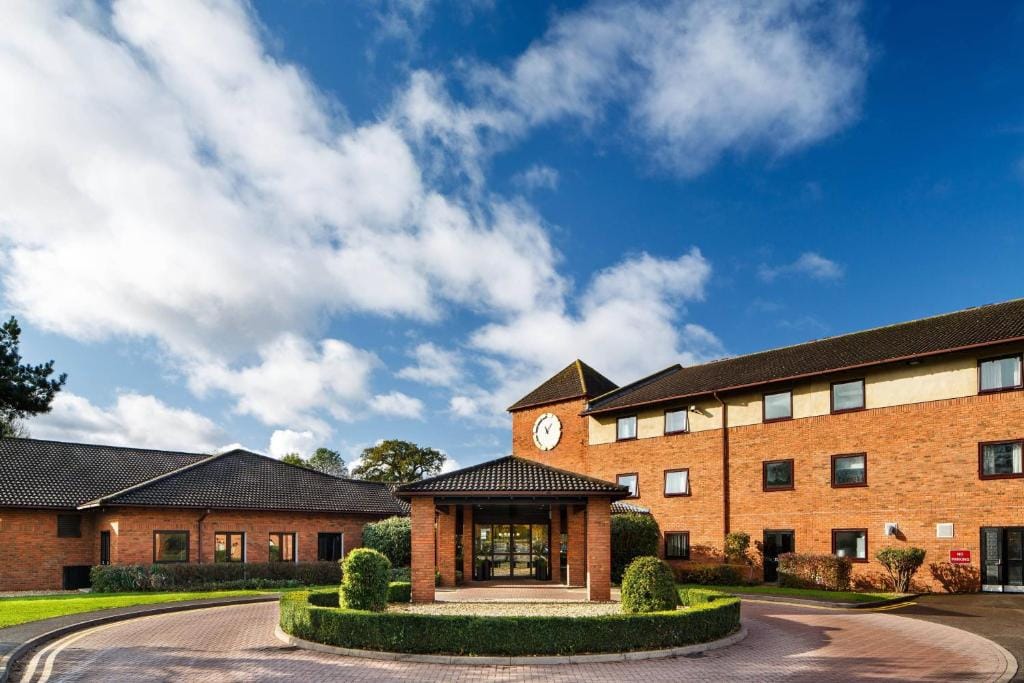 Delta Hotels by Marriott Milton Keynes - 4-star hotel in Milton Keynes, Milton Keynes - photo 1