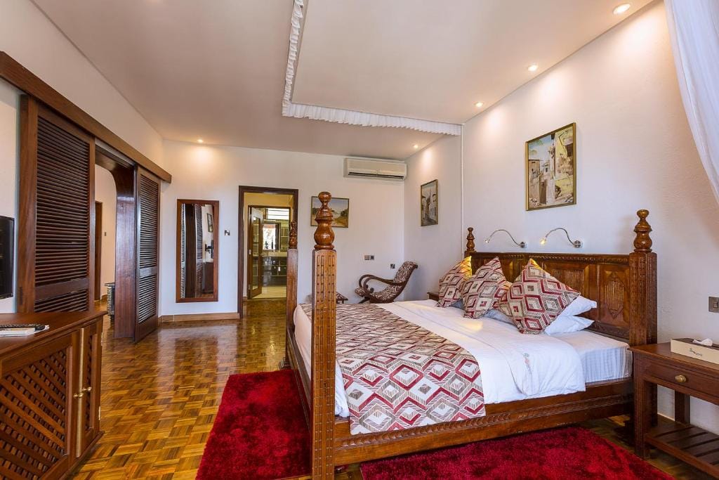 Travellers Beach Hotel & SPA - 4-star hotel in Mombasa, Mombasa - photo 1