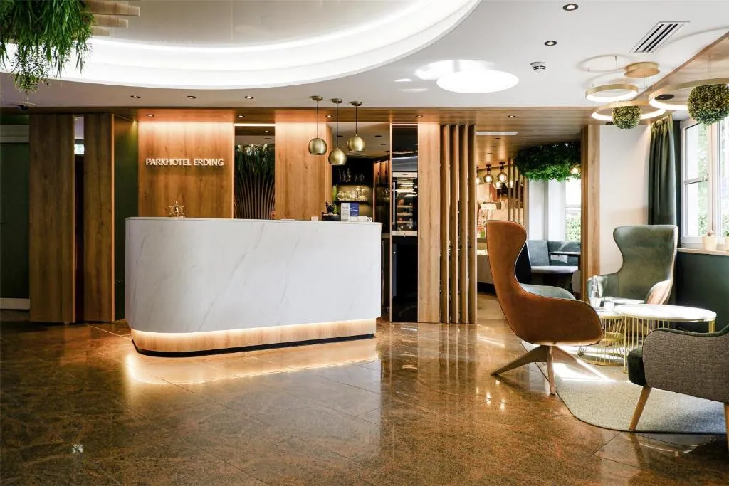 Best Western Plus Parkhotel Erding exterior near train station