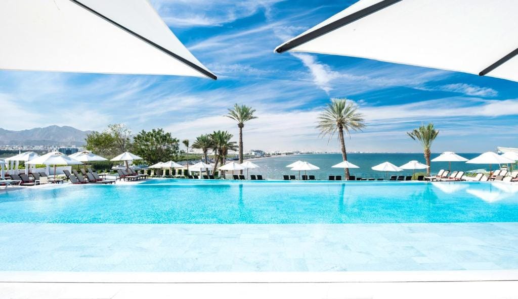 Crowne Plaza Muscat by IHG - 4-star hotel in Muscat, Muscat - photo 1