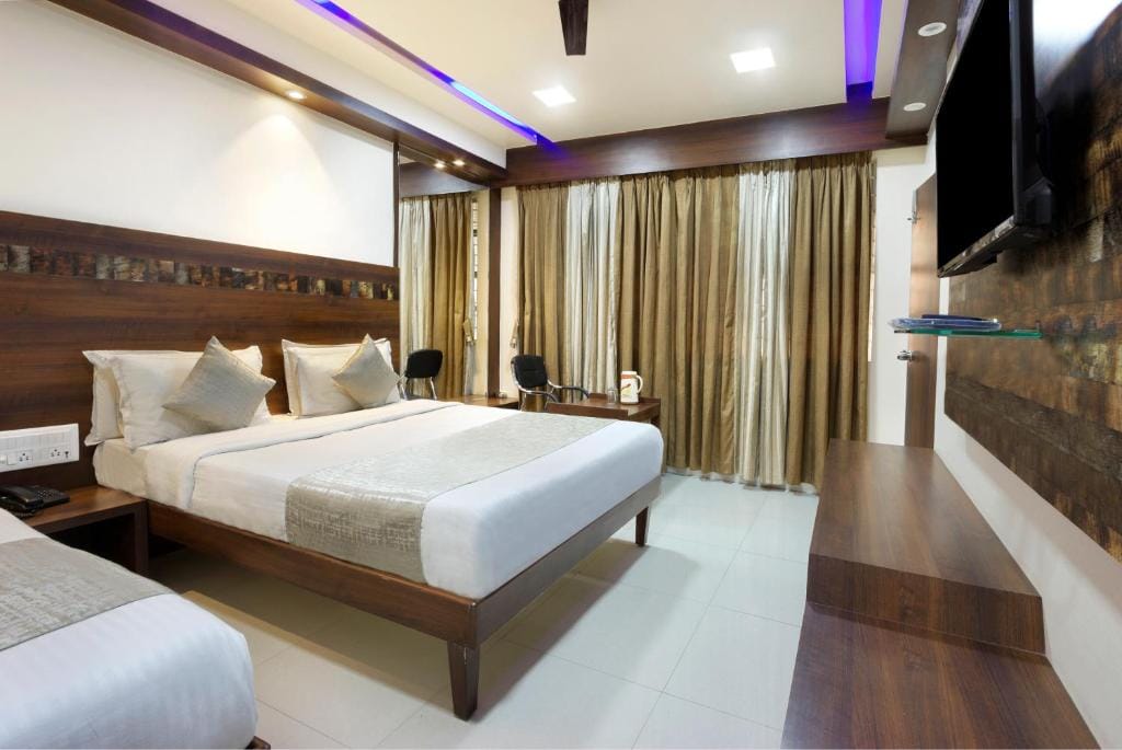 Mannars Deluxe Lodge - null-star hotel in Mysore, Mysore - photo 1