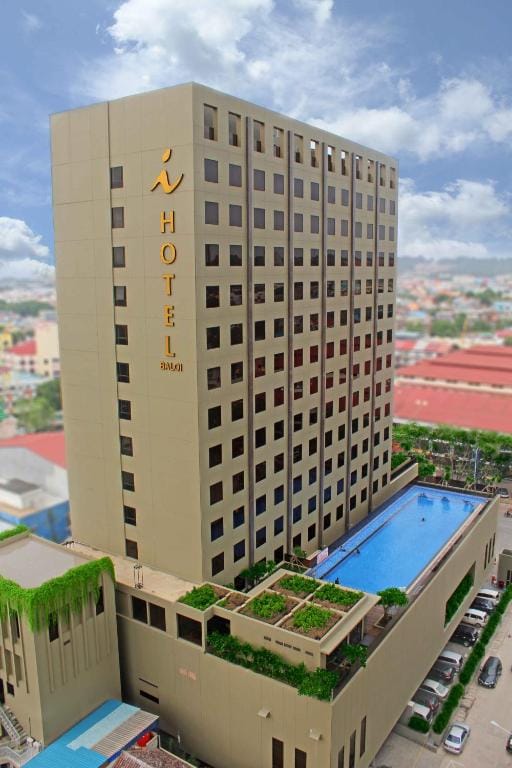 I Hotel Baloi Batam - 4-star hotel in Nagoya, Nagoya - photo 1