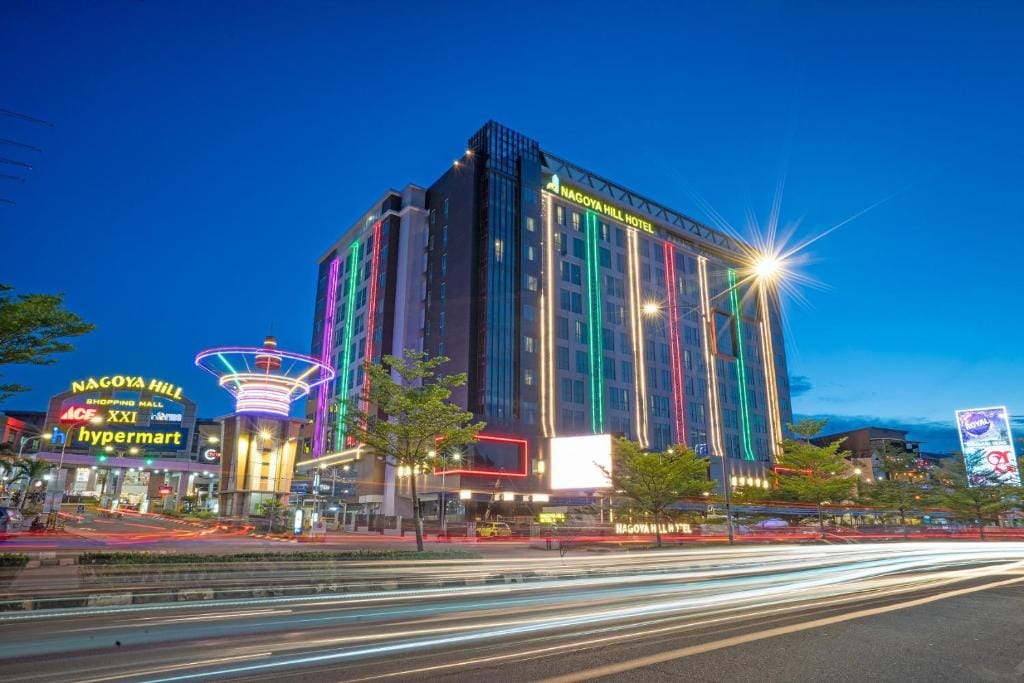 Nagoya Hill Hotel Batam - 4-star hotel in Nagoya, Nagoya - photo 1