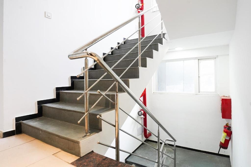 Super Townhouse Central Bazar Road Ramdaspeth - 3-star hotel in Nagpur, Nagpur - photo 1