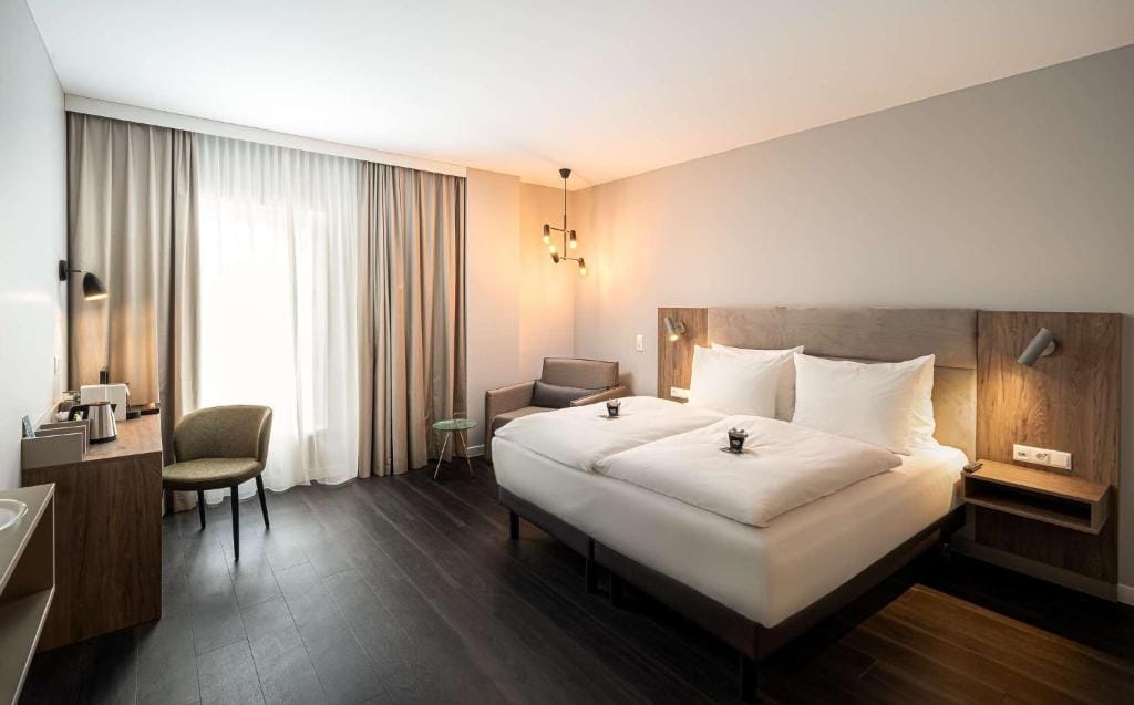 elaya hotel oberhausen, Trademark by Wyndham - 4-star hotel in Oberhausen, Oberhausen - photo 1