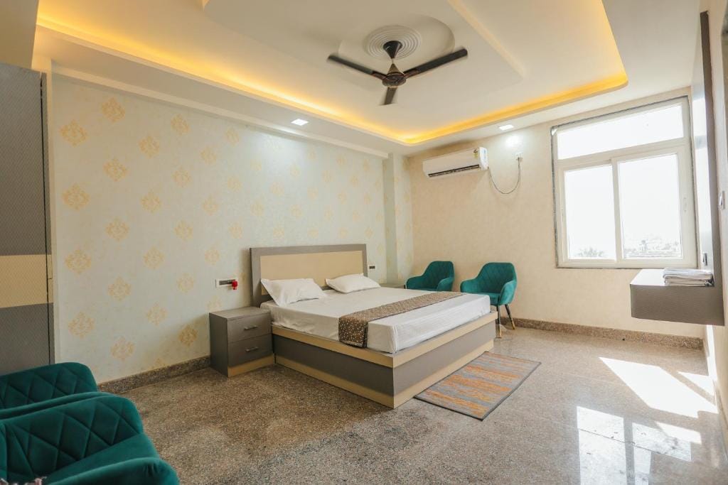 Regal Palace Hotel and Banquets - Hotel de 3 estrellas en Patna, Patna - photo 1