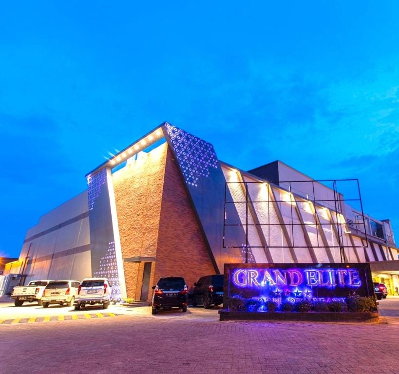 Grand Elite Hotel Pekanbaru - 4-star hotel in Pekanbaru, Pekanbaru - photo 1