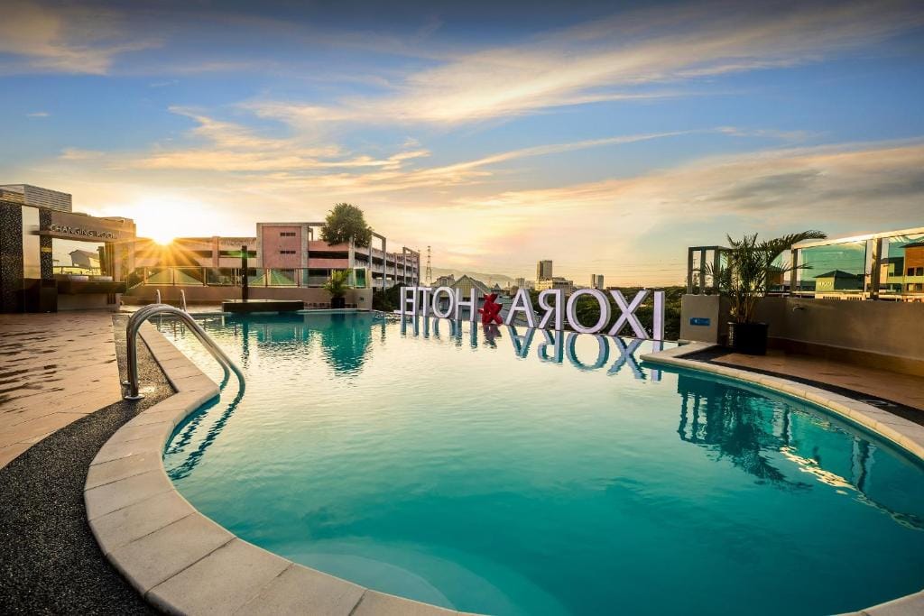 Ixora Hotel Penang - 4-star hotel in Perai, Perai - photo 1