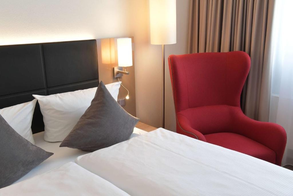 Best Western Queens Hotel Pforzheim-Niefern - 4-star hotel in Pforzheim, Pforzheim - photo 1