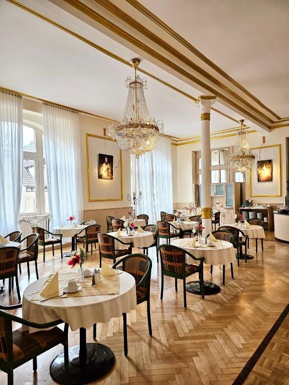 Gala Hotel - 3-star hotel in Pforzheim, Pforzheim - photo 1