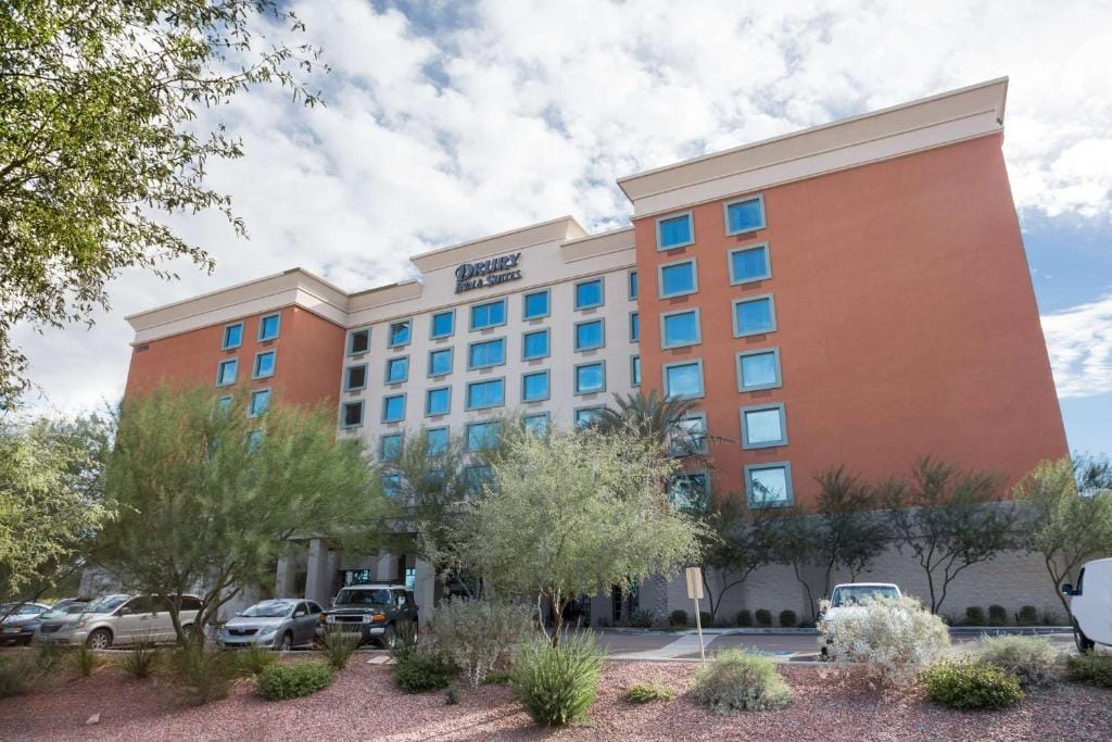 Drury Inn & Suites Phoenix Happy Valley - 4-star hotel in Phoenix, Phoenix - photo 1