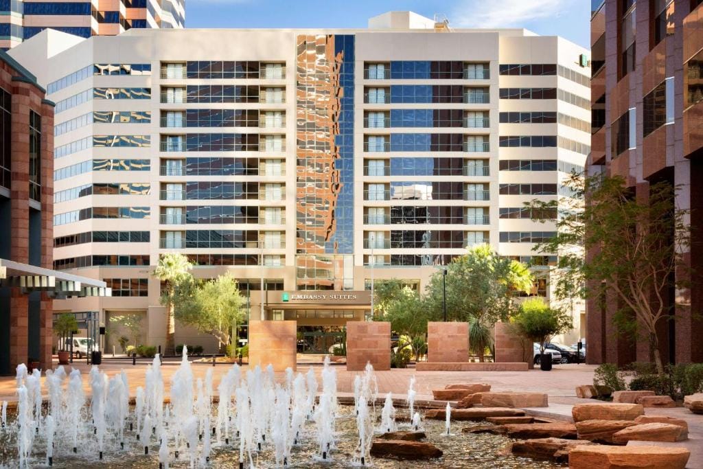 Embassy Suites by Hilton Phoenix Downtown North - 3-star hotel in Phoenix, Phoenix - photo 1