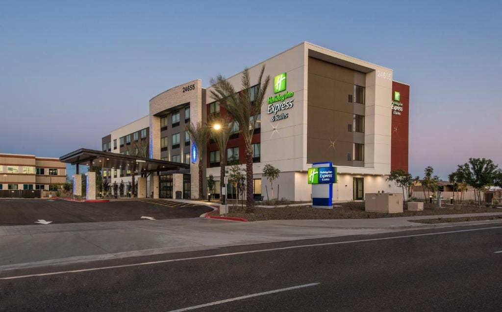 Holiday Inn Express & Suites - Phoenix North - Happy Valley by IHG - 3-star hotel in Phoenix, Phoenix - photo 1