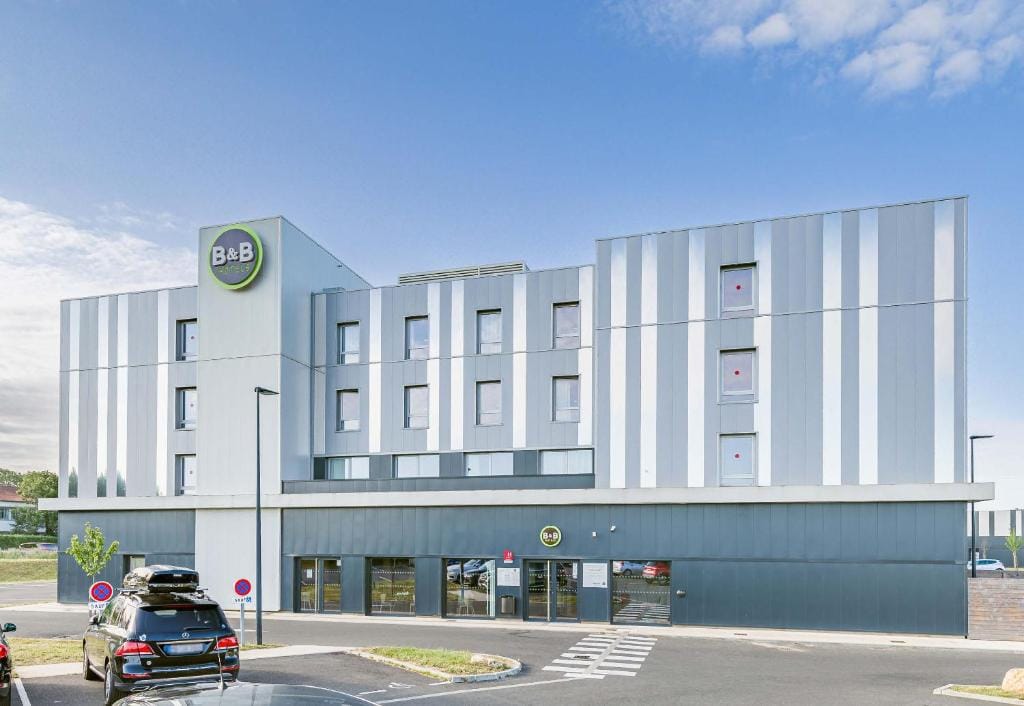 B&B HOTEL Poitiers Aéroport - 3-star hotel in Poitiers, Poitiers - photo 1