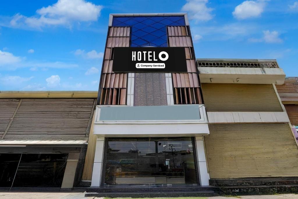 OYO Hotel O Subedarganj Railway Junction Formerly Krishna Inn - Hotel de 3 estrelas em Prayagraj, Prayagraj - photo 1