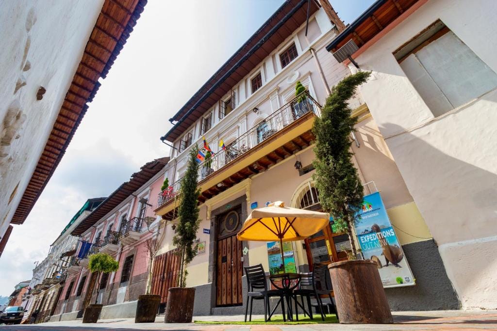 Friends Hotel & Rooftop - Historic Center & Museums - 3-star hotel in Quito, Quito