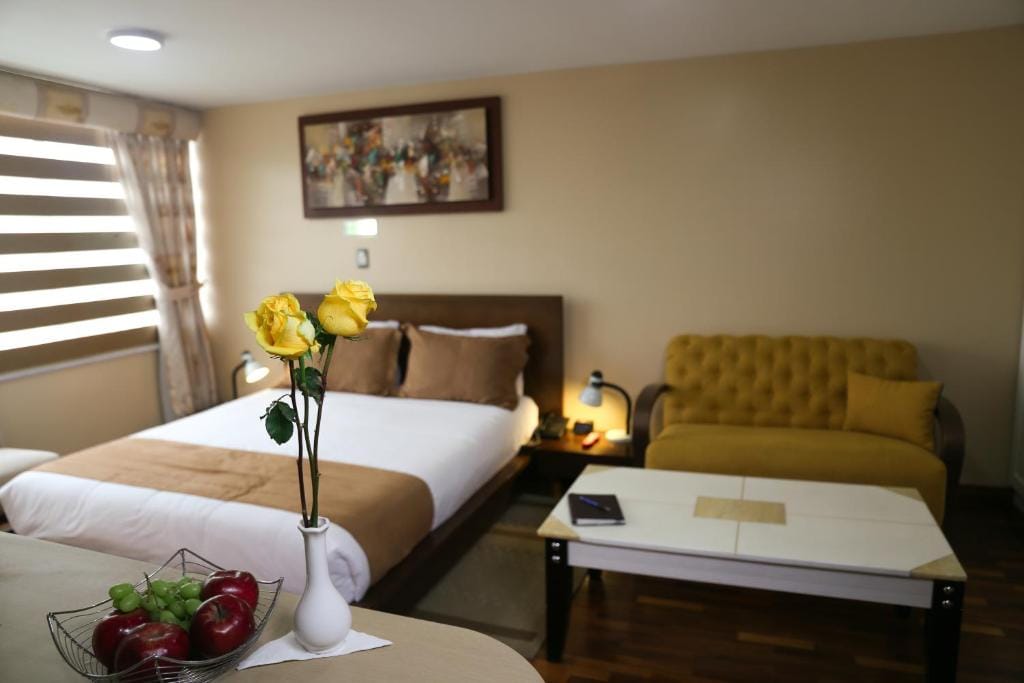 Hotel Carolina Montecarlo - 3-star hotel in Quito, Quito