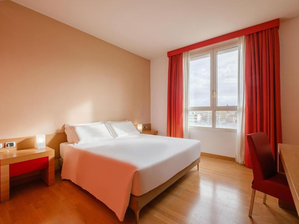 B&B HOTEL Remilia - 4-star hotel in Reggio Emilia, Reggio Emilia - photo 1