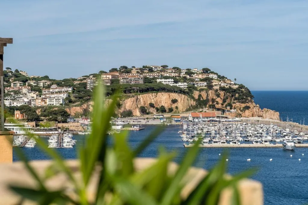 Hotel Montjoi by Brava Hoteles - Hotel de 3 estrellas en Sant Elm, s/n, 17220 Sant Feliu de Guixols, Spain, Sant Feliu de Guíxols - photo 1