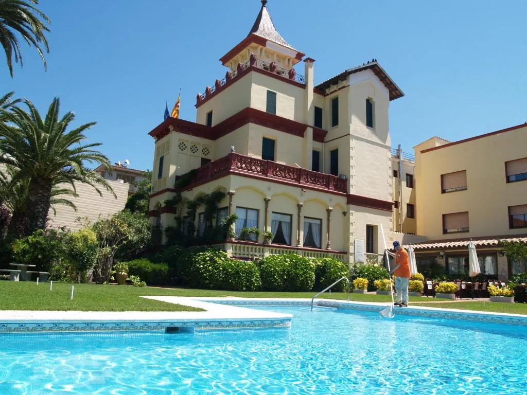 Hotel Hostal del Sol - Hotel de 3 estrellas en Carretera de Palamos 194, 17220 Sant Feliu de Guixols, Spain, Sant Feliu de Guíxols - photo 1