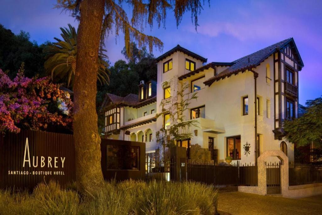 Aubrey Hotel Boutique - 4-star hotel in Santiago, Santiago - photo 1