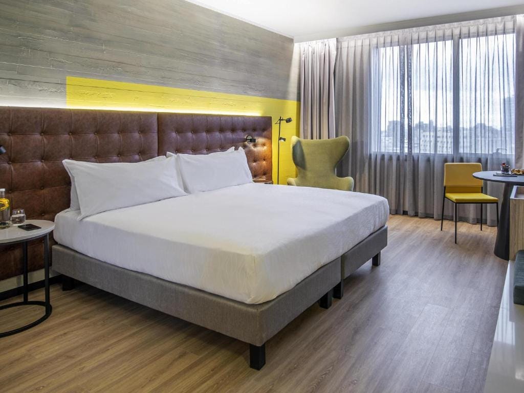 Pullman Santiago El Bosque - 5-star hotel in Santiago, Santiago - photo 1