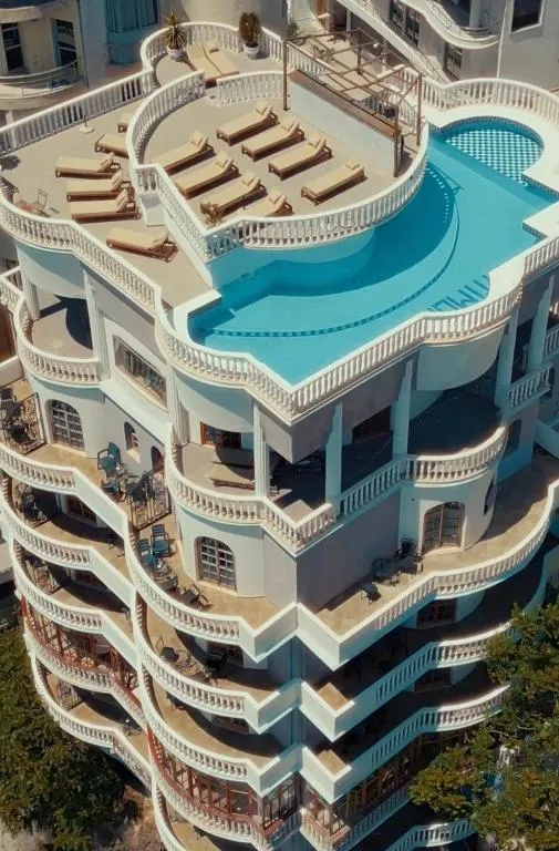 Hotel Di Monte Cristo - Roof Pool - Hôtel 4 étoiles, Sarandë, Sarande - photo 1