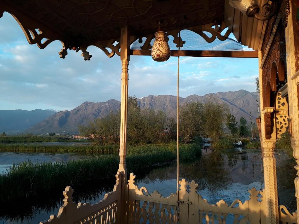 Houseboat Zaindari Palace - 4-star hotel in Srinagar, Srinagar - photo 1