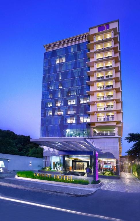 Quest Hotel Darmo - Surabaya by ASTON - 3-star hotel in Surabaya, Surabaya - photo 1