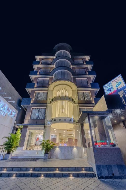 De Glance Hotel, Near Surat Railway Station - 3-star hotel in Surat, Surat - photo 1