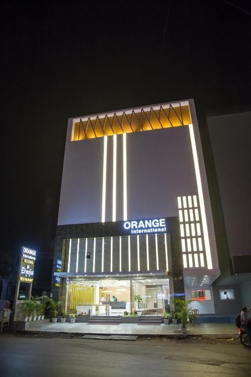 Hotel Orange International - 3-star hotel in Surat, Surat - photo 1