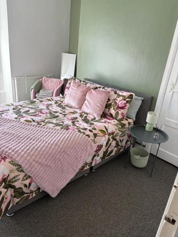 stylish new house sleeps 5 max - null-star hotel in Swansea, Swansea - photo 1